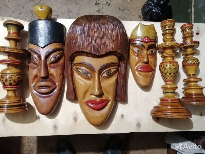 Резные иконы из дерева