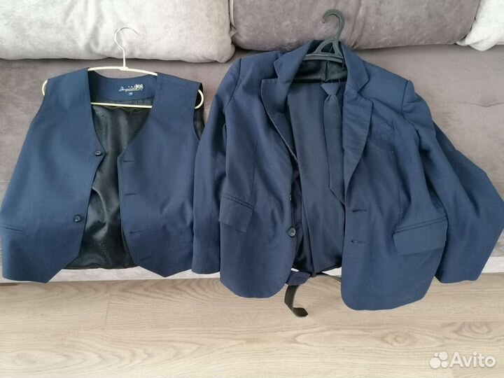 Костюм школьный