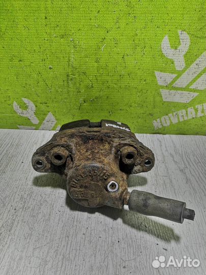 Суппорт передний правый Рено Клио 2 Симбол