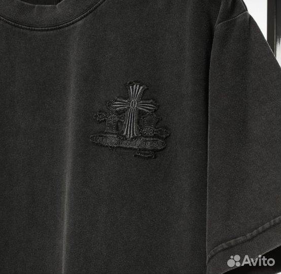 Черная футболка