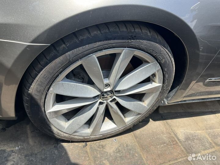 Vw passat 235 45 r19
