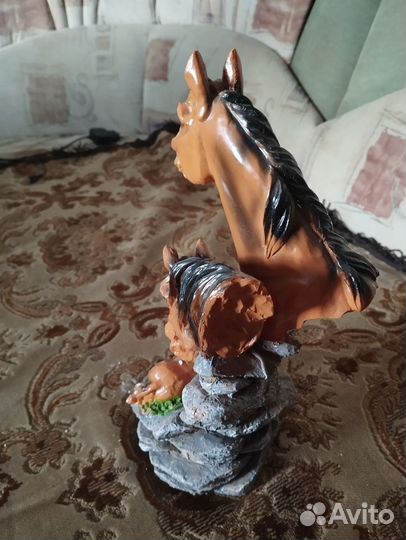 Статуэтка конь лошадь