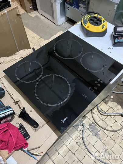 Электрическая Варочная панель Midea MCH64160