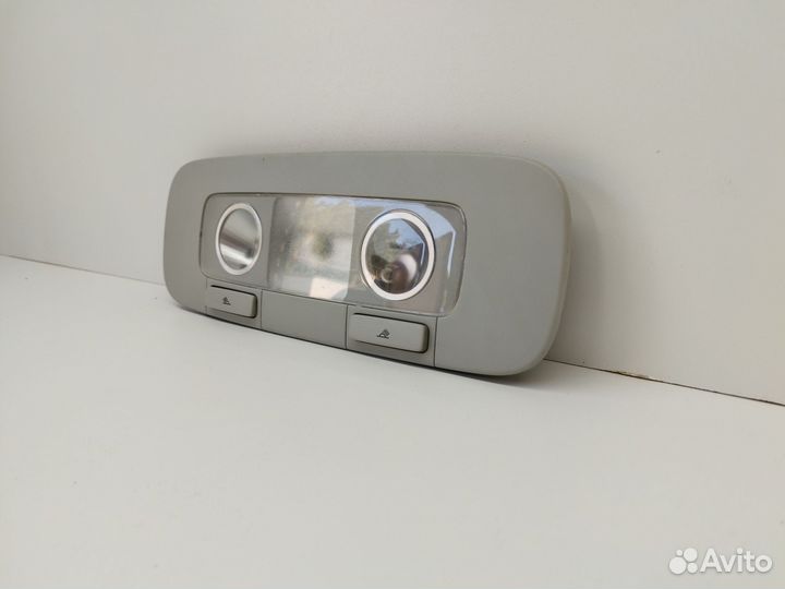 Задний плафон для чтения Volkswagen 3C0947291D