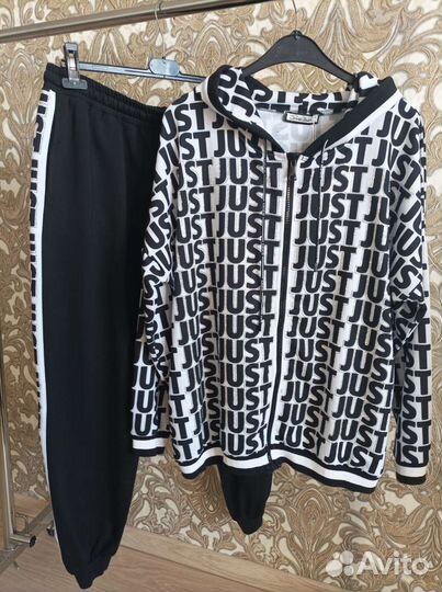 Спортивный костюм женский