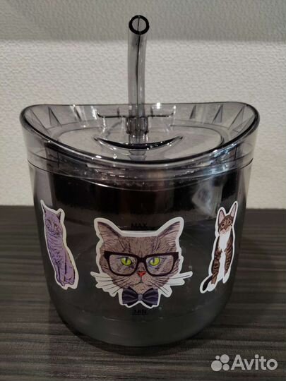 Фонтан поилка для кошек