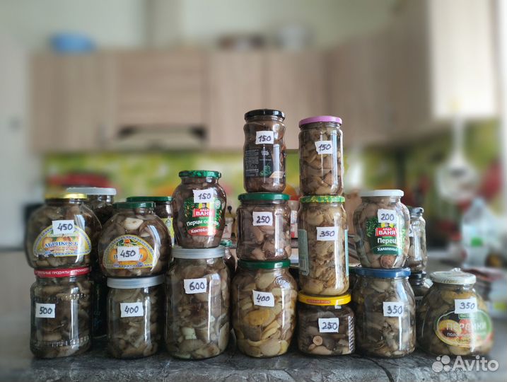 Грибы маринованные