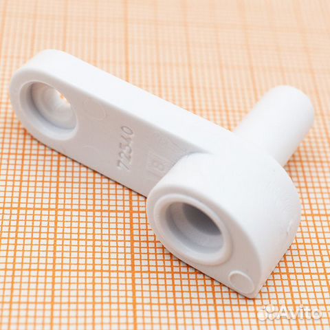 Упор петли нижний правый Indesit, код C00857183