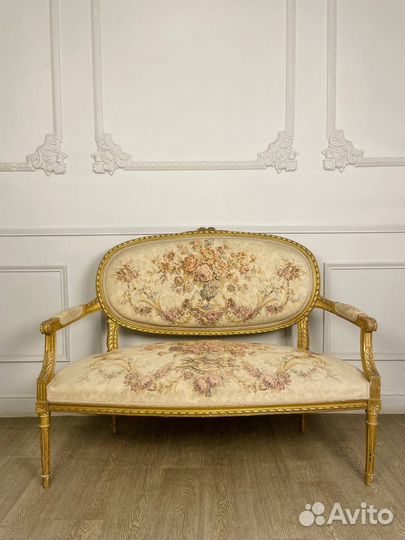 Антикварный салонный гарнитур