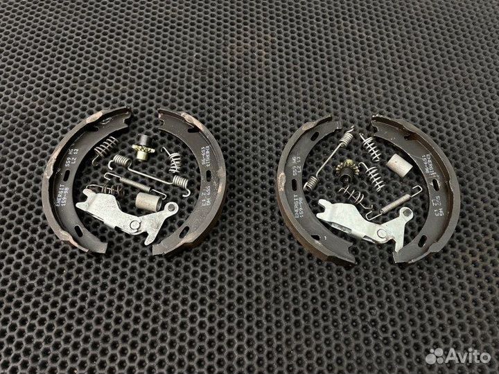 Трос ручника Mercedes-Benz E-Class W210 112.911