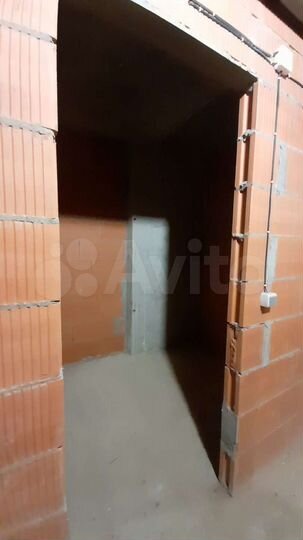 Машиноместо, 10 м²