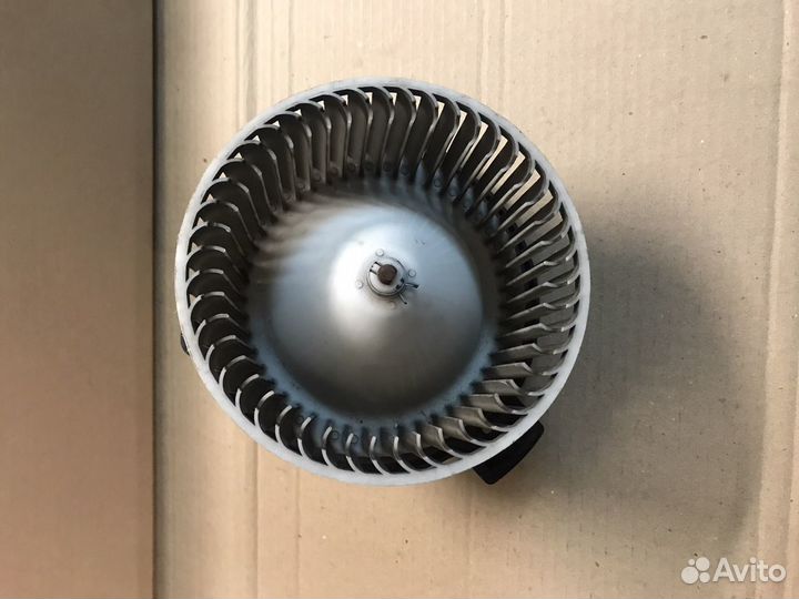 Моторчик печки Mazda 6