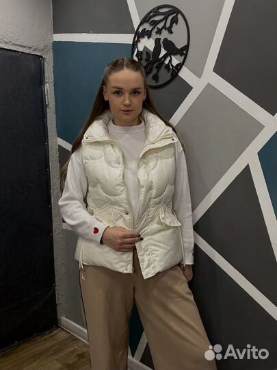 Жилетка женская безрукавка