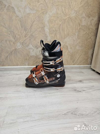 Горнолыжные ботинки