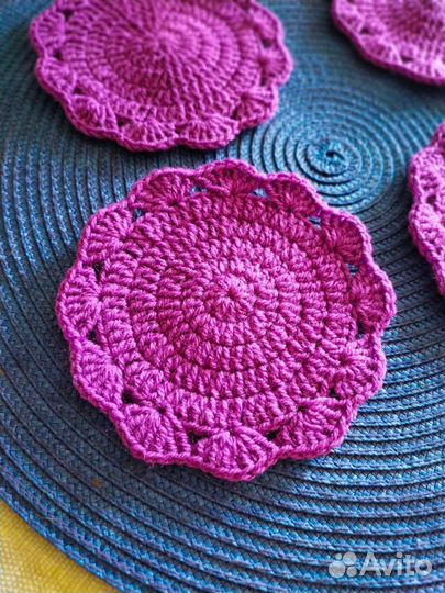 Вязаный набор подставок для бокалов