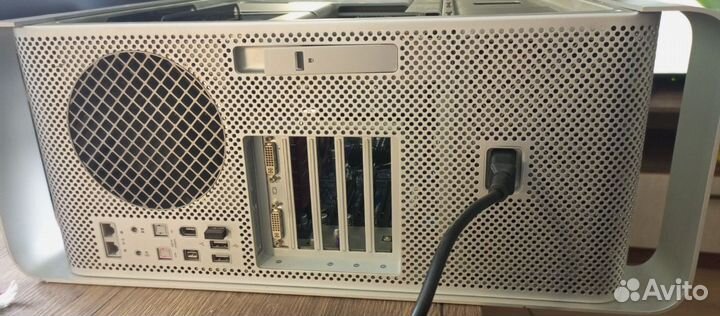 Mac Pro 2,1. 2x3GHz Quard-Core Intel Xeon
