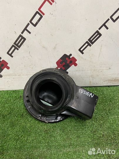 Лючок бензобака Ford fusion