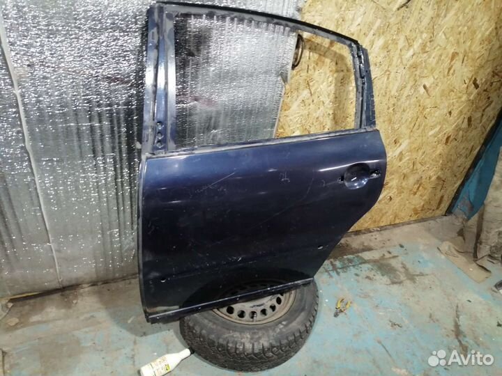 Задняя левая дверь пассат б5