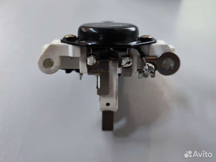 Регулятор напряжения Honda Civic IV, V