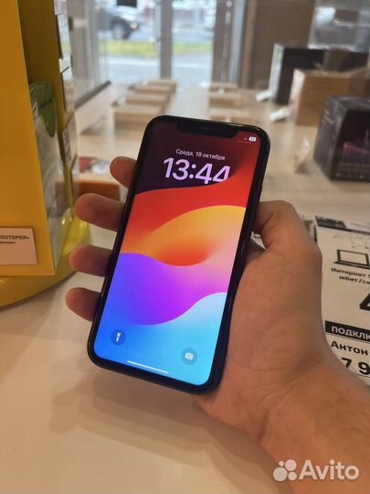 iPhone 11, 64 ГБ