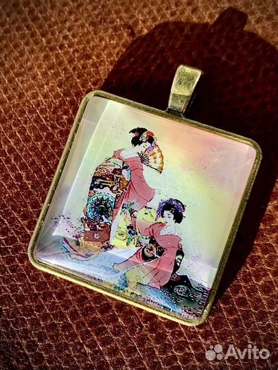 Кулоны коллекционные