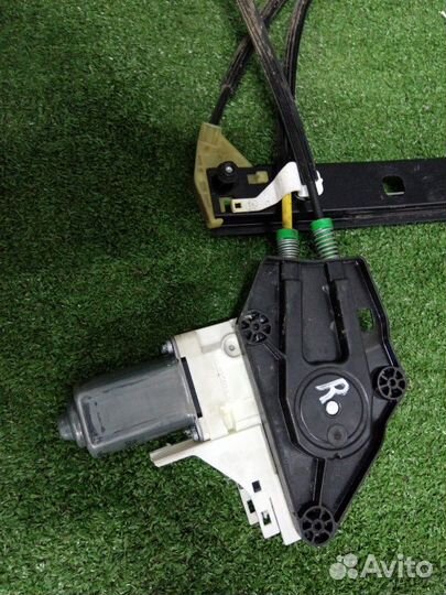 Стеклоподъемник передний правый Audi A1 8X1 caxb