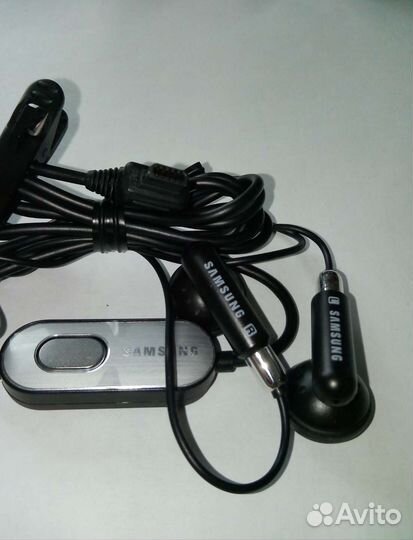 Наушники для телефонов