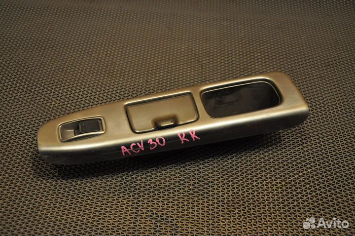 Кнопка стеклоподъемника задняя правая toyota CAM