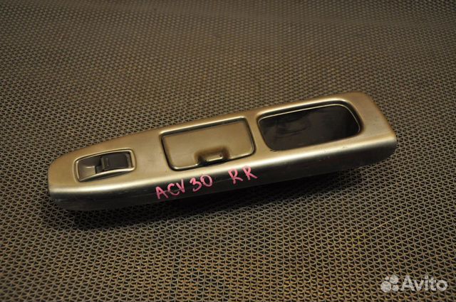 Кнопка стеклоподъемника задняя правая toyota CAM