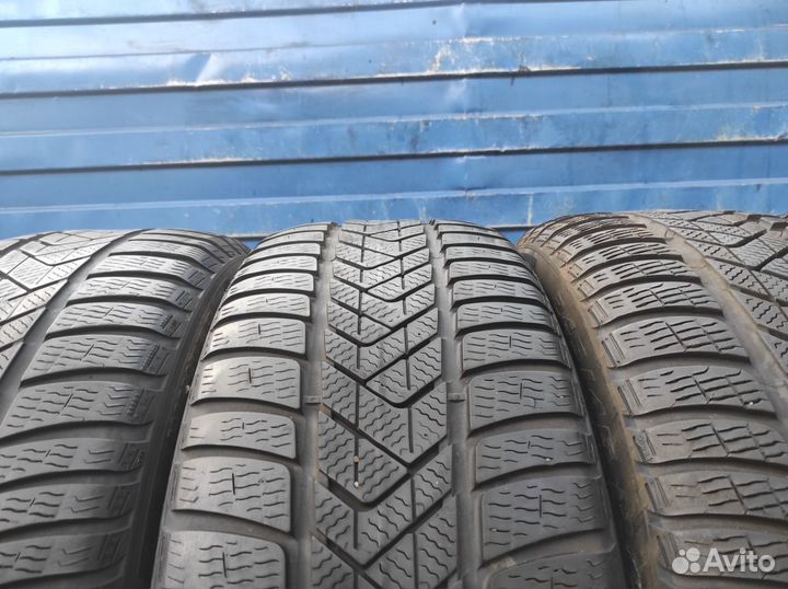 Pirelli Winter Sottozero 3 245/45 R19 102W