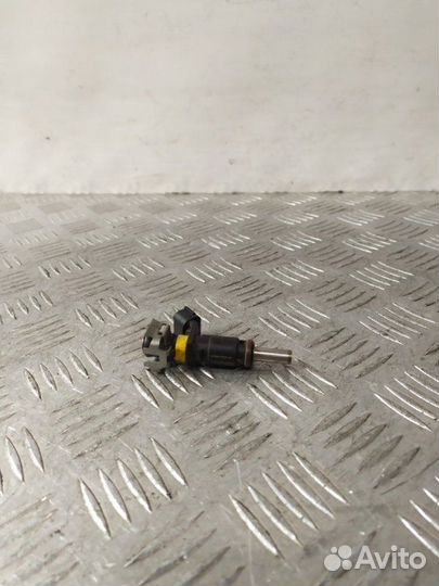 Форсунка Peugeot 308 универсал 1.6 EP6 2010