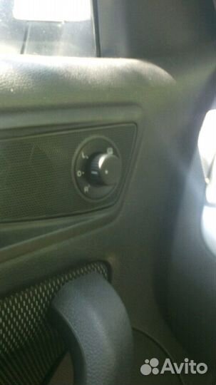 Блок управления зеркалами на Skoda Yeti