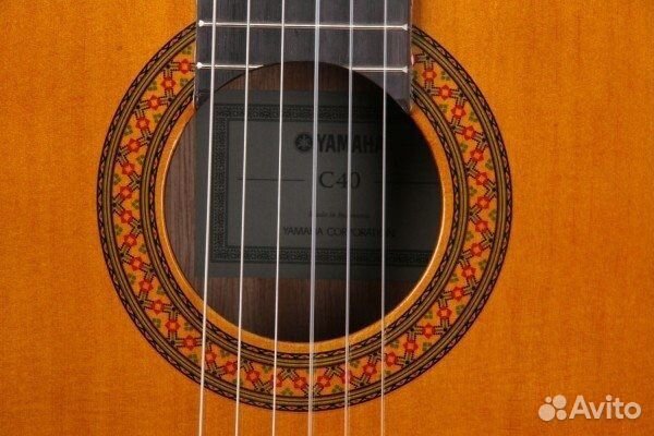 Классическая гитара yamaha c40
