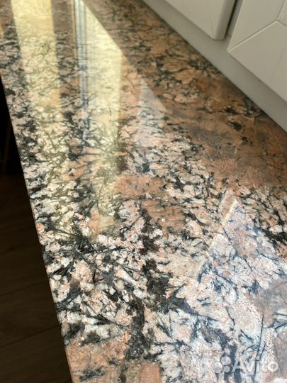 Гранитный подоконник