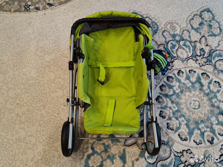 Игрушечная коляска для кукол