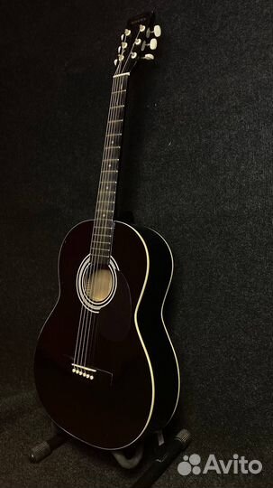 Акустическая гитара