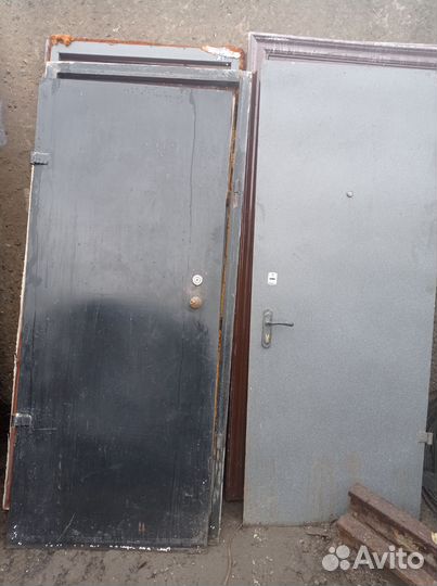 Металлическая дверь бу
