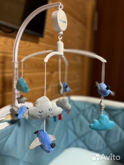 Мобиль в кроватку музыкальный