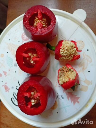 Семена толстостенных перчиков и вкусных помидор