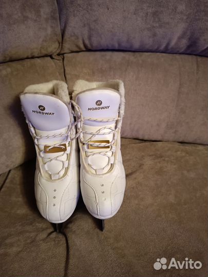 Коньки фигурные 37 размер Nordway Vita