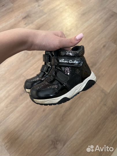 Ботинки демисезонные для девочки 23 размер