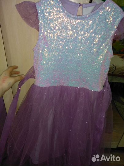 Платье праздничное