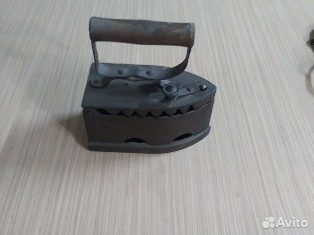 Утюг старый