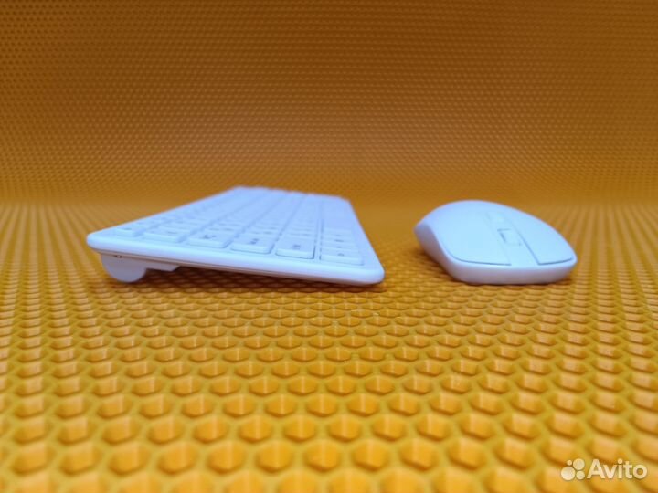 Клавиатура + мышь беспроводная Белая