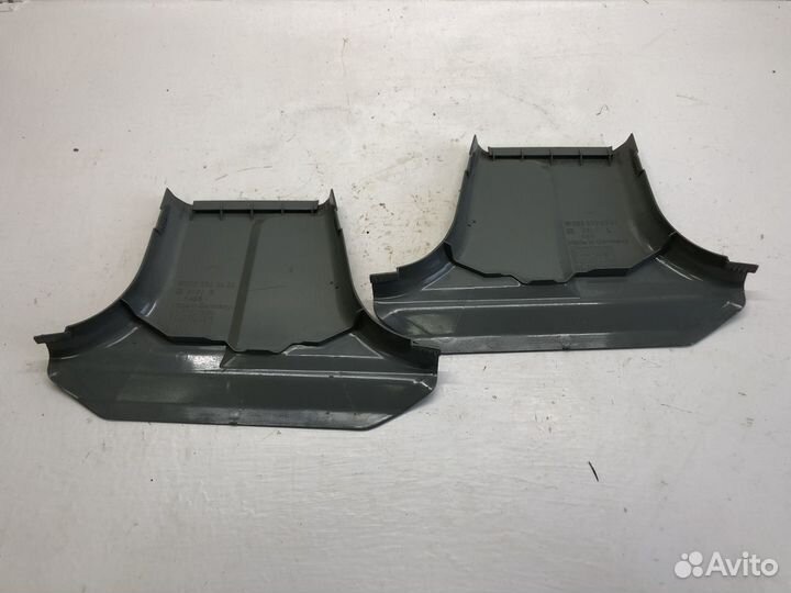 Обшивка стойки нижняя для Mercedes W202