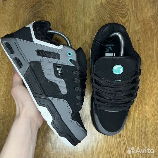 Dvs enduro heir dc shoes osiris globe circa дутыши