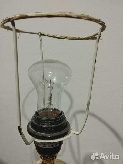 Лампа настольная