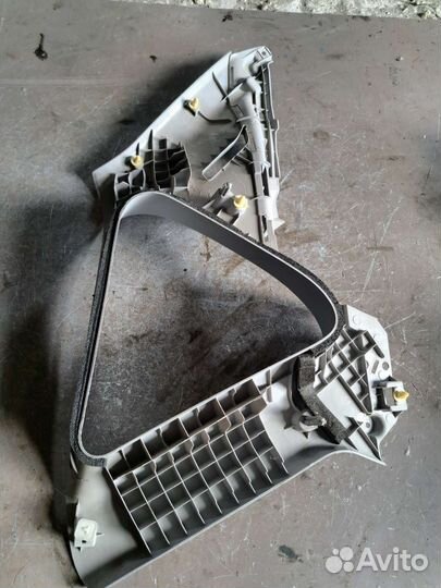 Обшивка стойки задняя Mazda 3