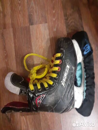 Хоккейные коньки