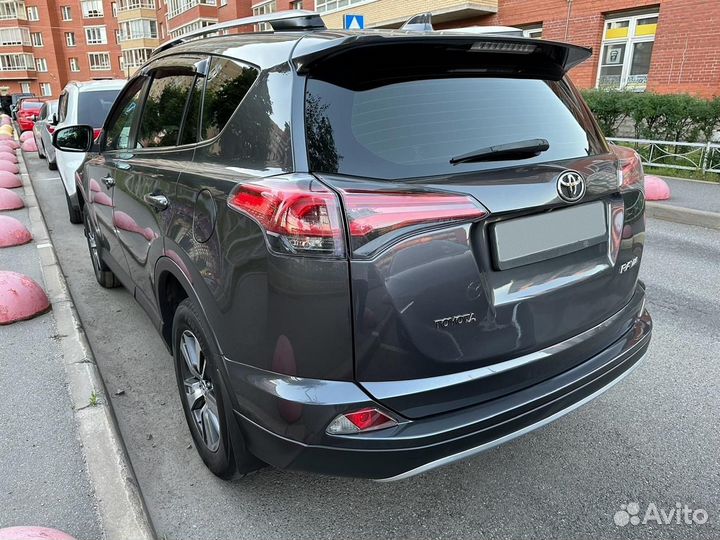 Toyota RAV4 2.0 CVT, 2016, 125 000 км